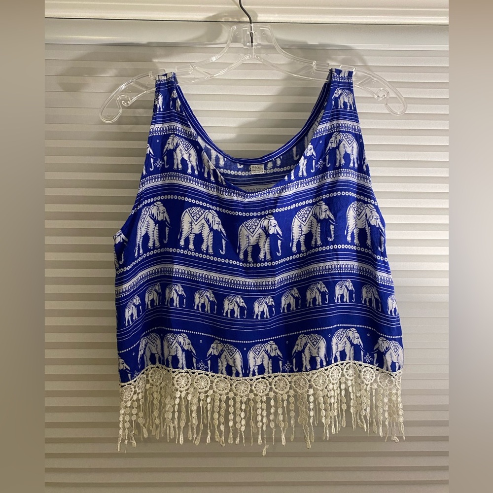 Handmade crop top 🐘